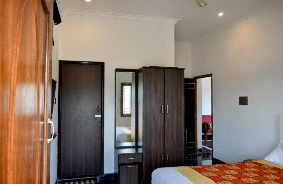 Dkv Beach View Bahur Exterior foto