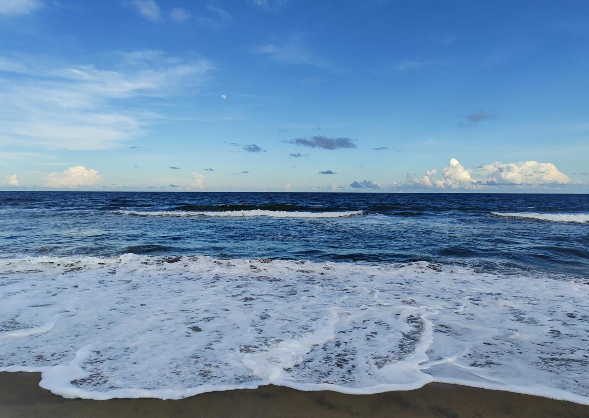 Dkv Beach View Bahur Exterior foto