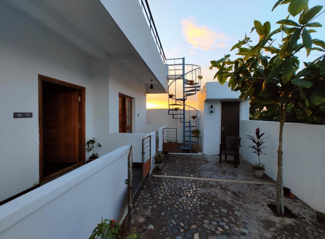 Dkv Beach View Bahur Exterior foto