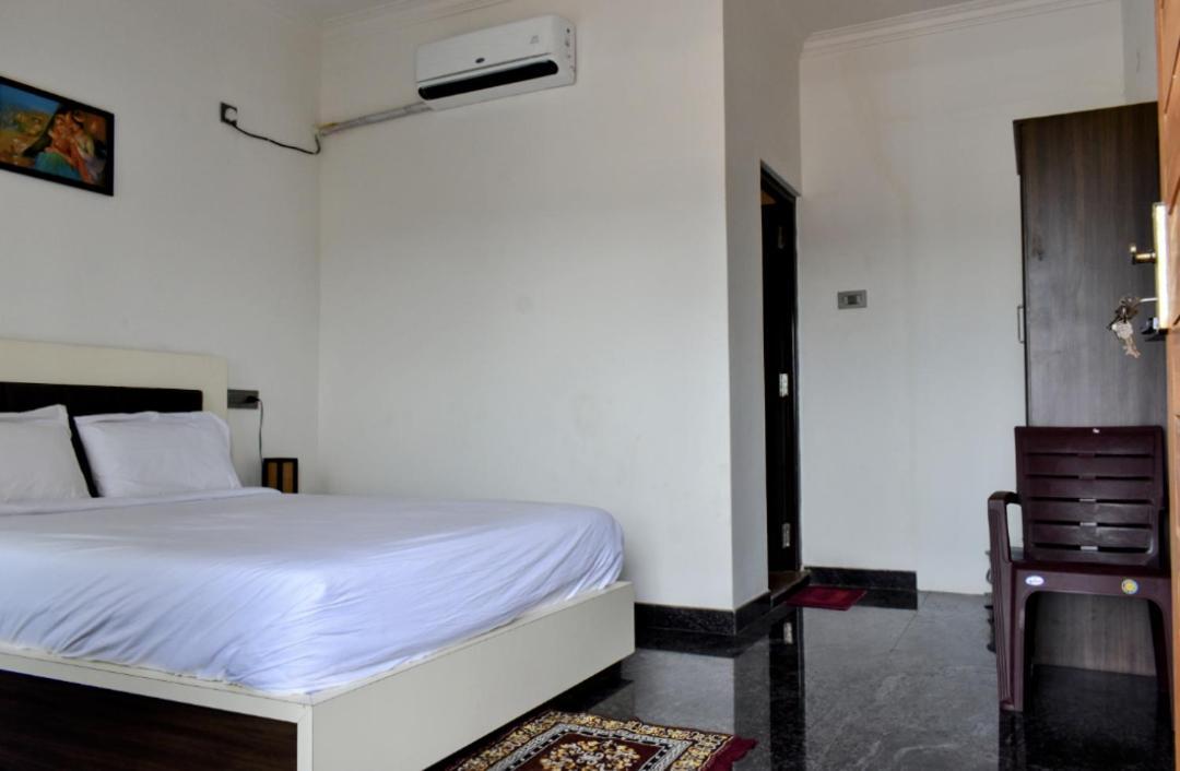 Dkv Beach View Bahur Exterior foto